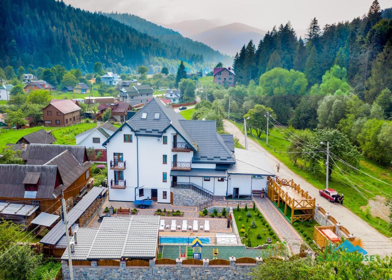 Gorhouse Hotel Jaremče Exteriér fotografie
